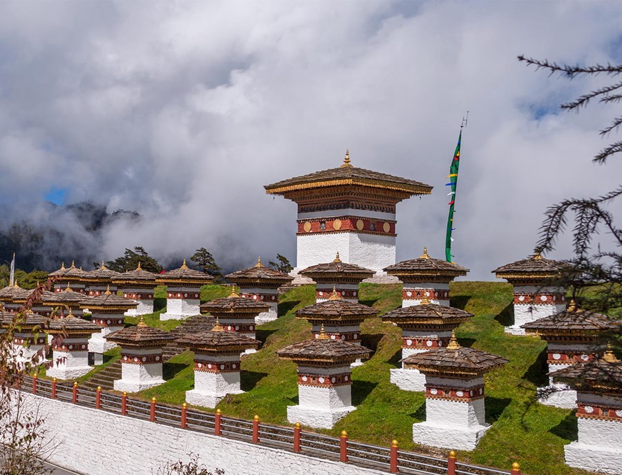 Dochula Pass Unveiling Majestic Himalayan Peaks Above Clouds