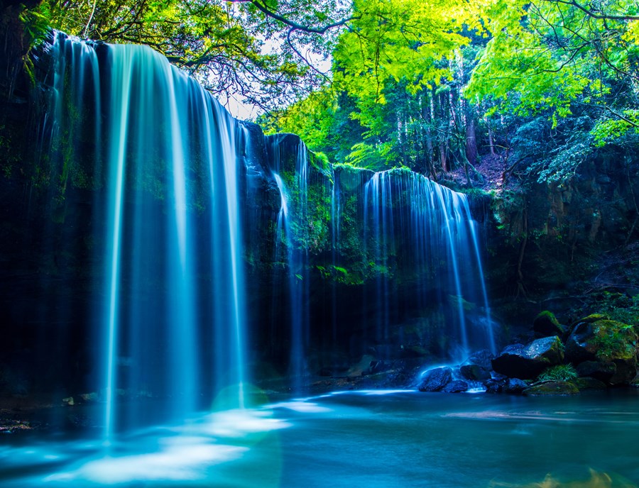 The Nabegataki Falls Hidden Away In The Town Of Oguni Kumamoto Prefecture Is This Spectacular 10 Meter High And 20 Meter Wide Waterfall That Offers Some Of The Most Breathtaking Views In Japan