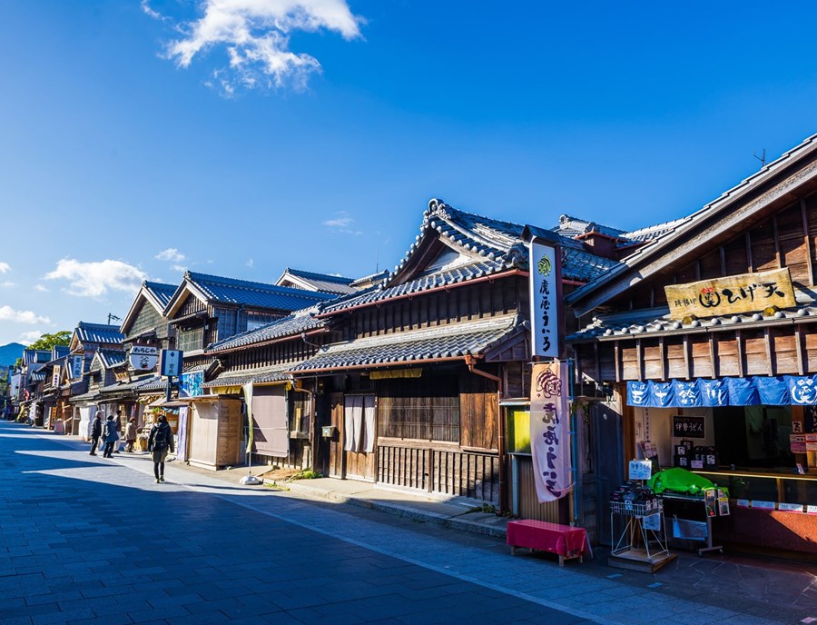 The Nostalgic Streets Of Okage Yokocho Browsing Edo Era Storefronts Filled With Local Food And Crafts