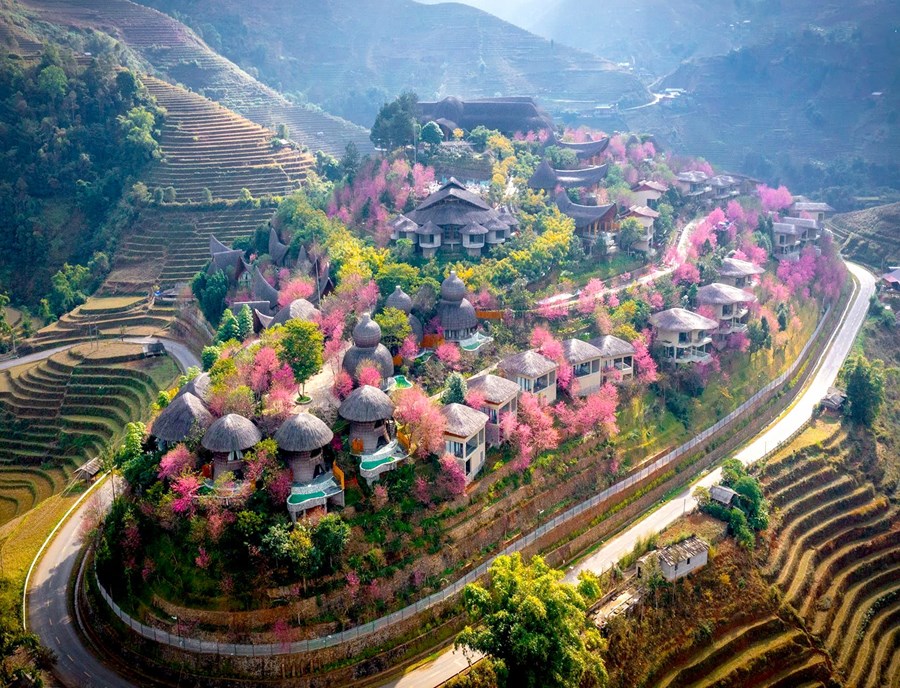 Garrya Mu Cang Chai Resort Vietnam Mu Cang Chai Pool Suite Blossom Season 1