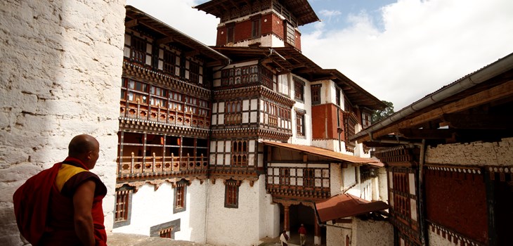 Day 4, Punakha to Trongsa to Gangtey- 09 MAR 2025