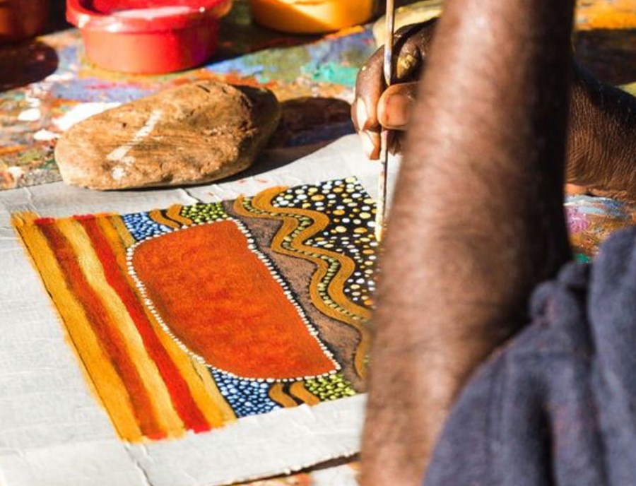 Discover Aboriginal Dot Painting With A Local Maruku Artist