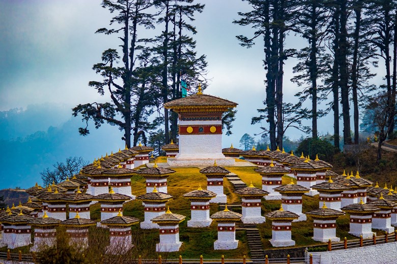 Admire the Stunning Paranomic Himalayan Range at Dochula Pass