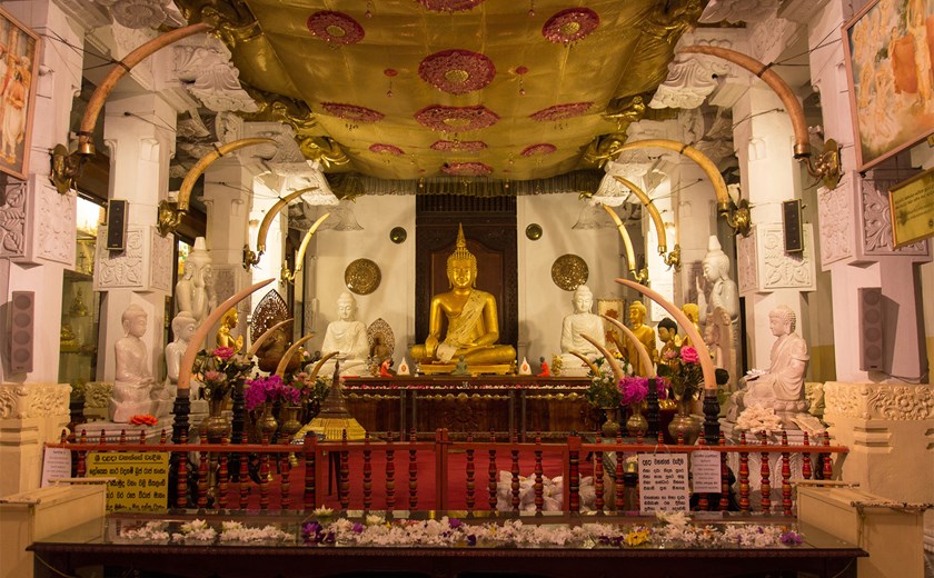 Buddha statue in temple of the Sacred Tooth Relic_Sri Lanka