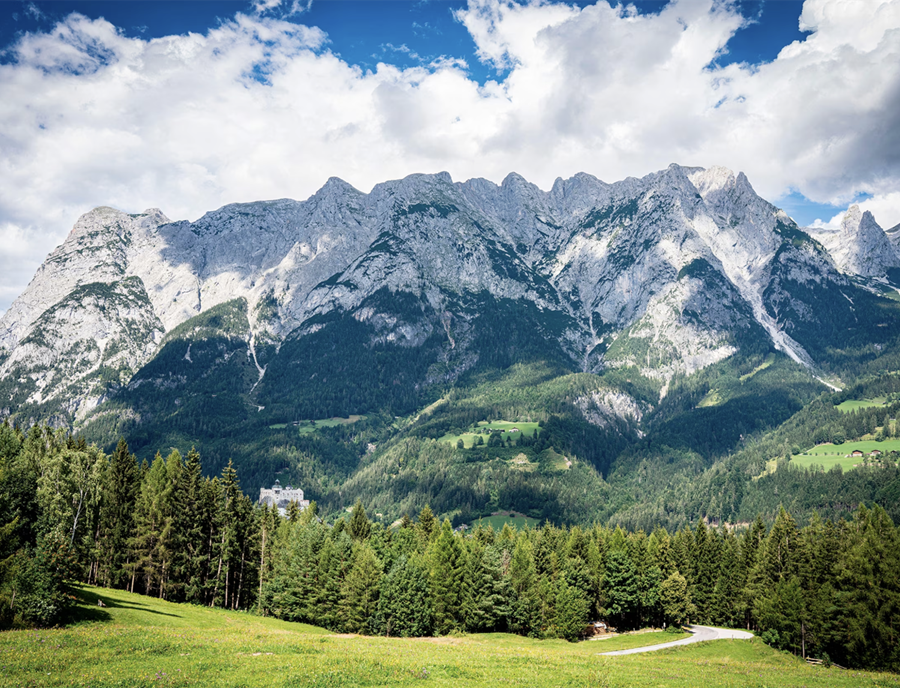 Do Re Mi meadow Werfen.png